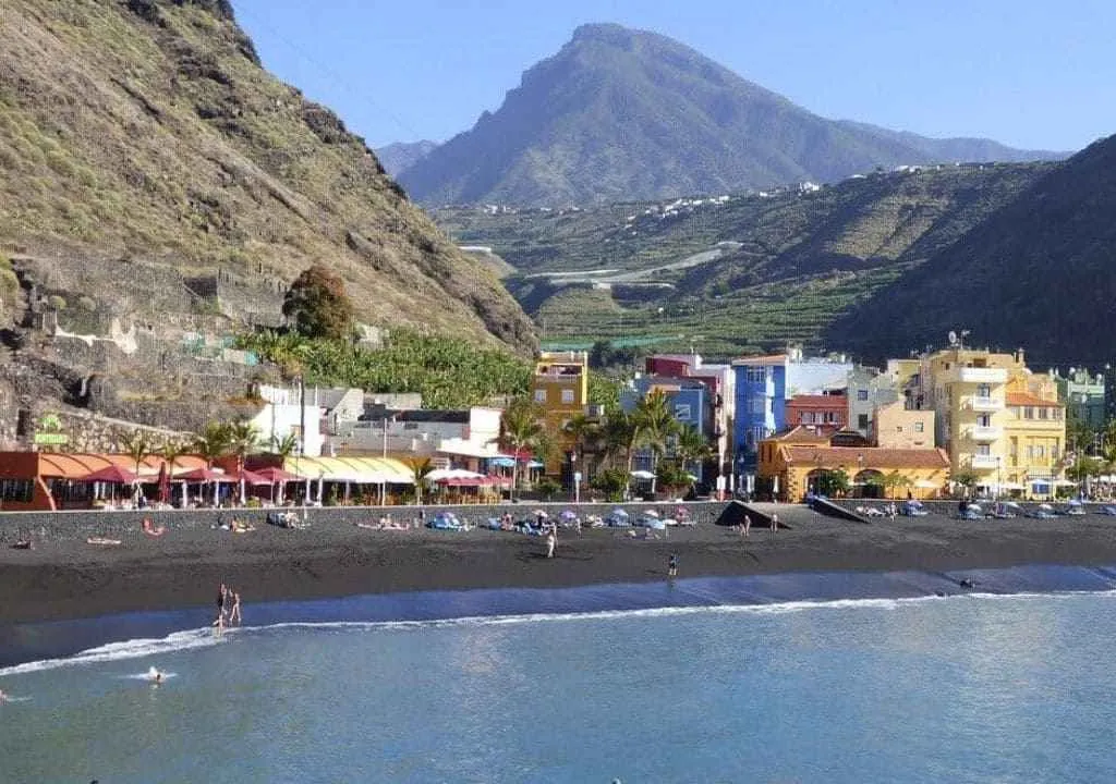 strand von tazacorte und caldera de taburiente