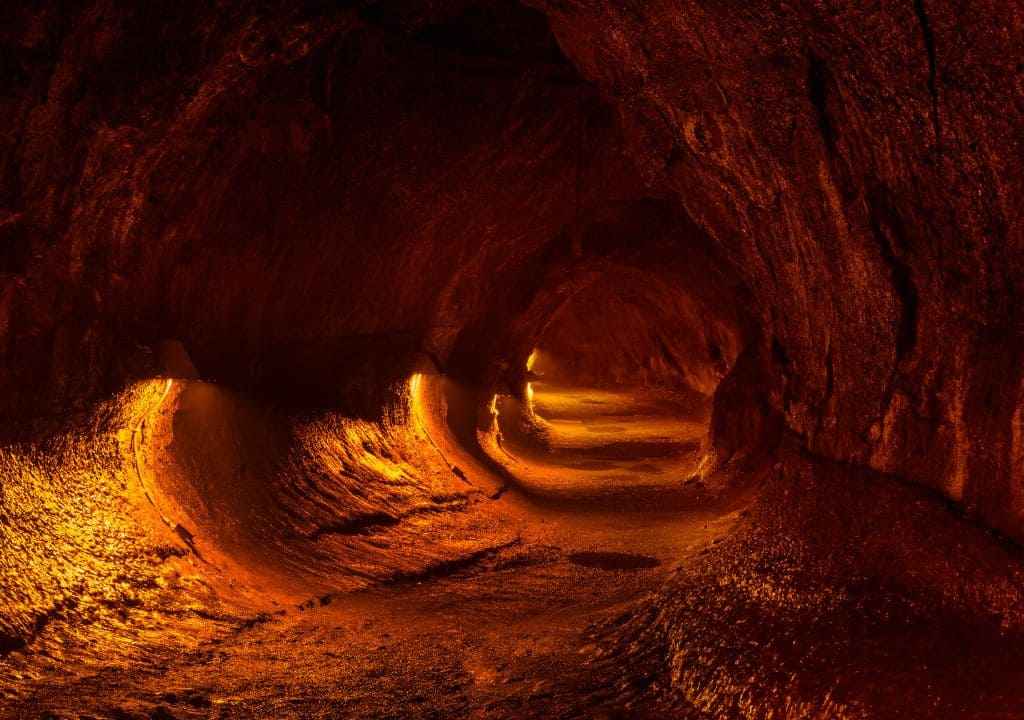 vulkanischer Tunnel