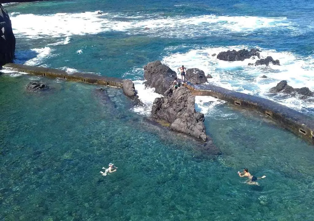 pool view in barlovento