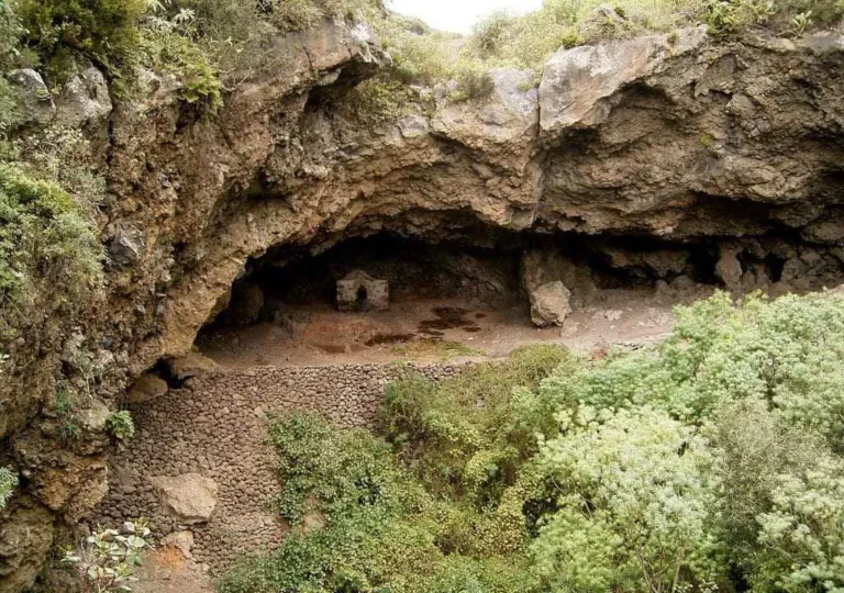 history of la palma, cueva del belmaco en mazo