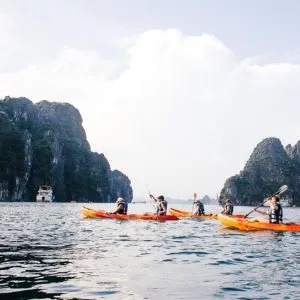 group kayak tour from candelaria cave