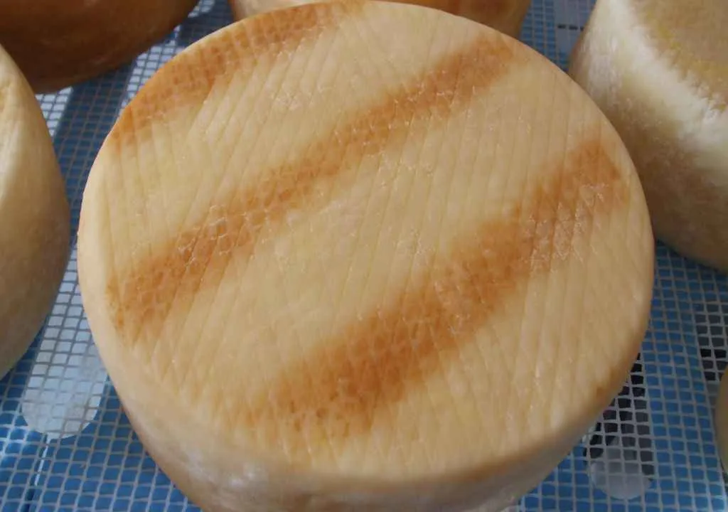 smoked cheese from la palma