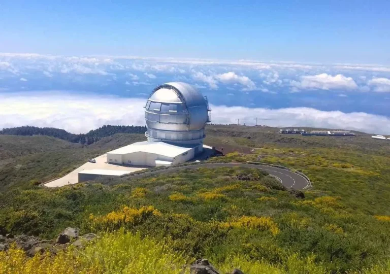 on the top of la palma: roque de los mcuhachos observatory