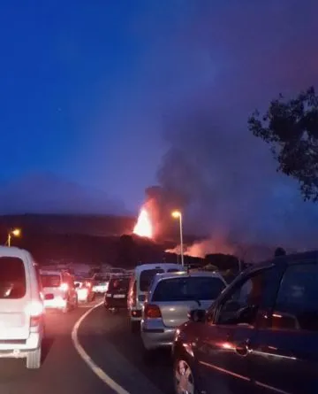 colapsed main street El Paso during the erupcion in La Palma