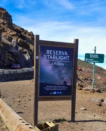 starlight sign at the roque de los muchachos