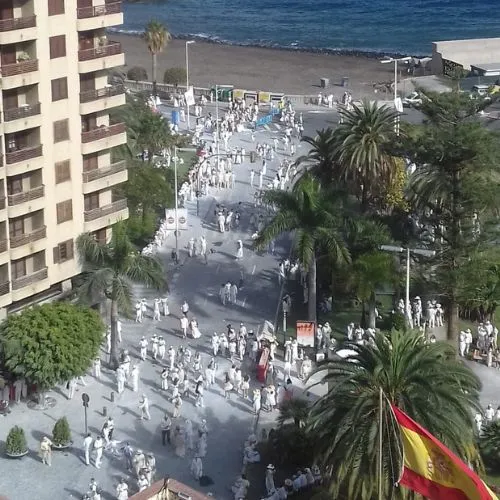 city ​​entrance on the day of los indianos festival