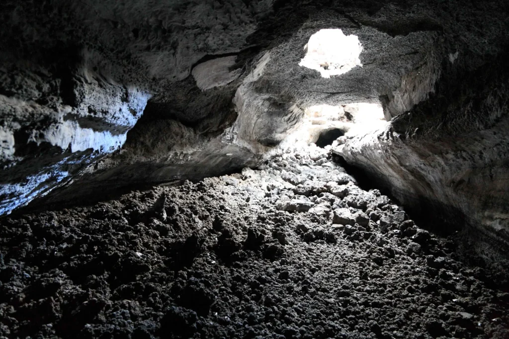 tunnel de lave. 