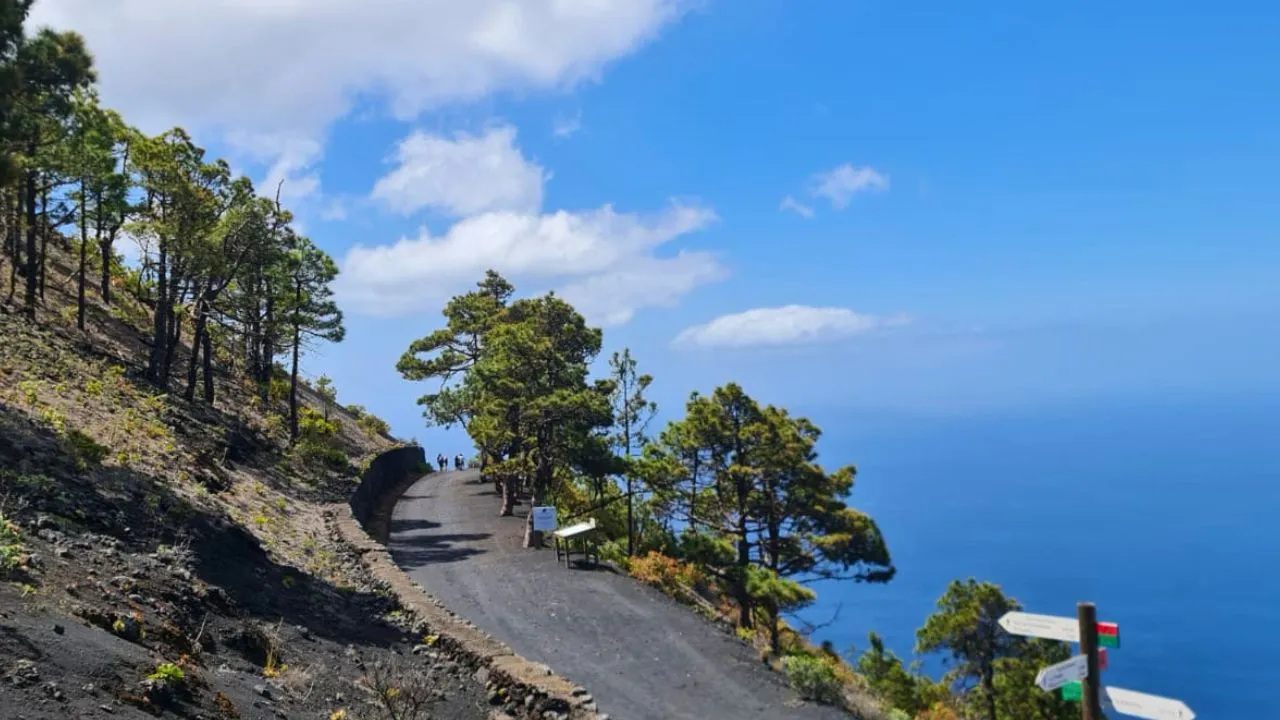 en direction du volcan Teneguía