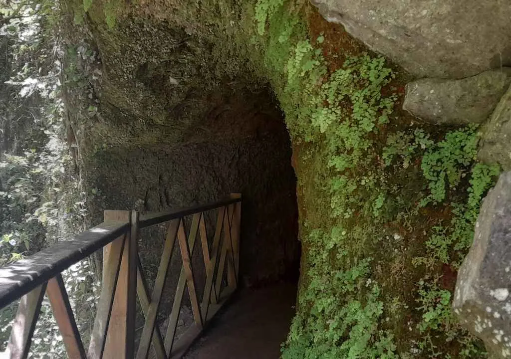 tunel cascada de los tilos