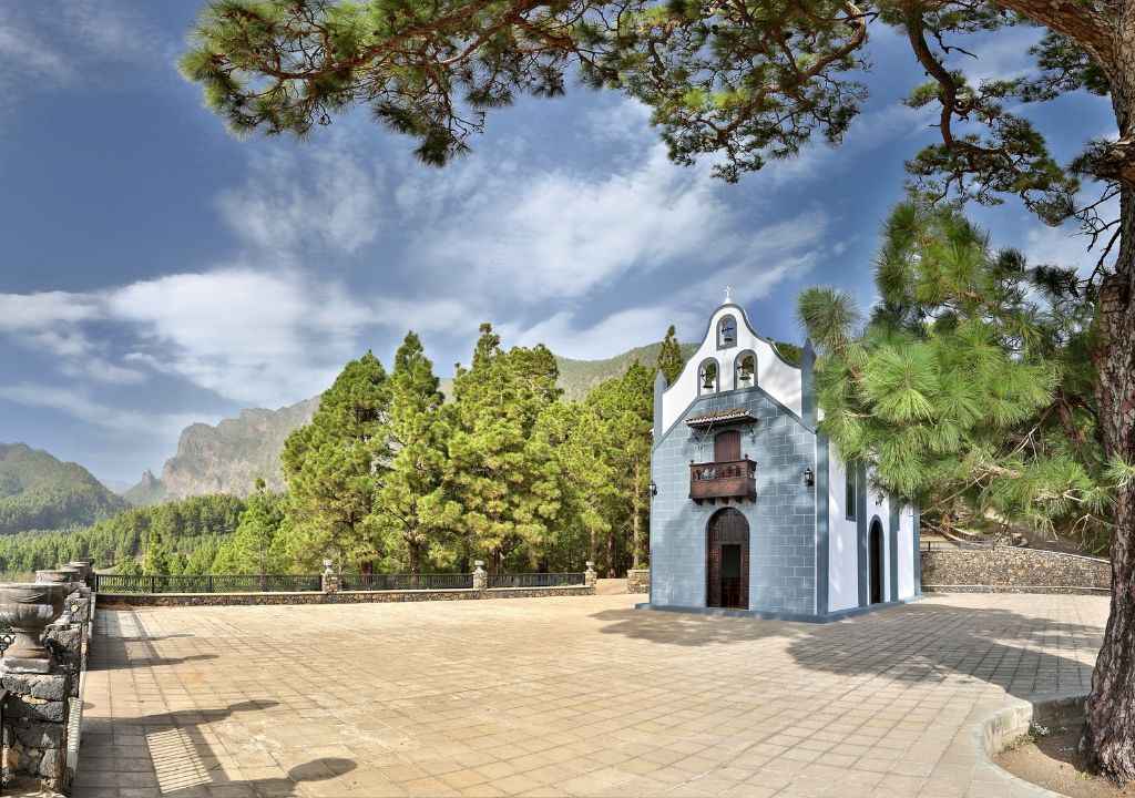 Virgen del Pino el Paso La Palma