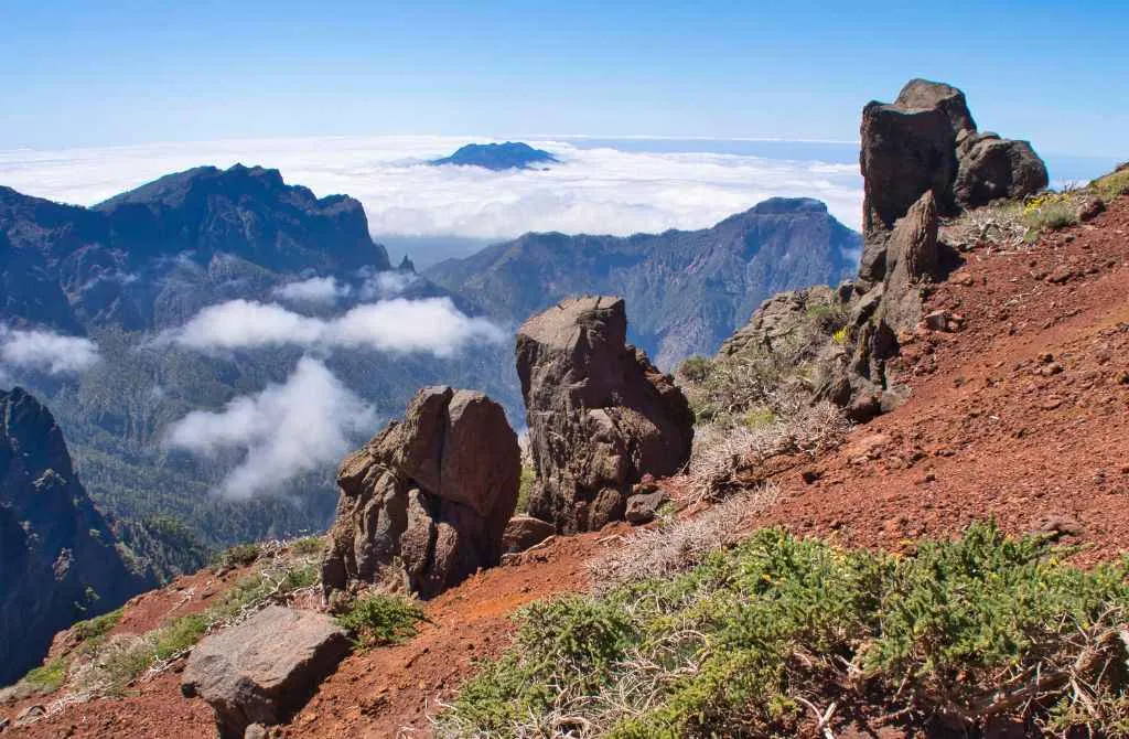 senderismo por el mirador y roque de los muchachos