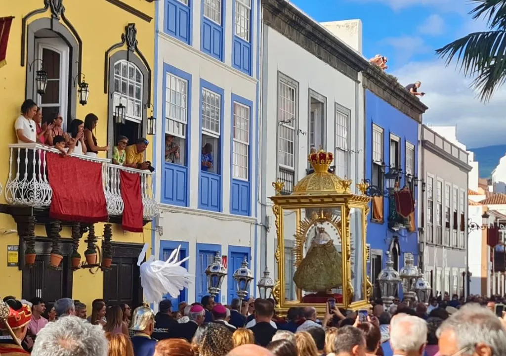 procesion de la virgen de las nieves 2025